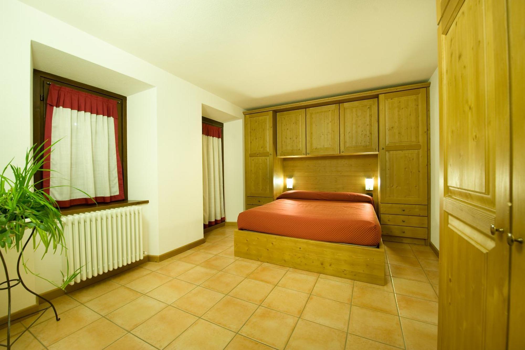 Residence Deborah Мадезимо Экстерьер фото