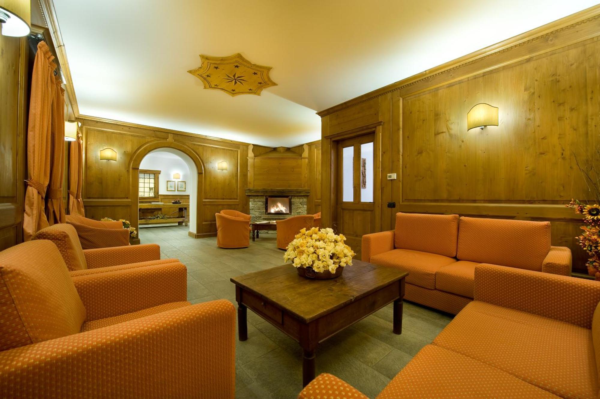 Residence Deborah Мадезимо Экстерьер фото